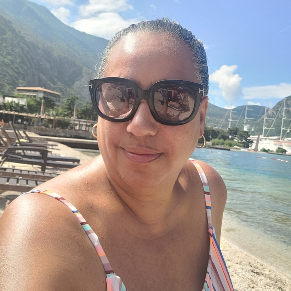 LIVE SHOW ONLY - Picture 7 of 7